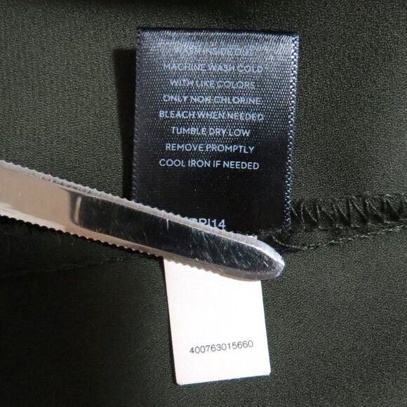 Simply Vera Vera Wang Dark Olive Pleated Split-Neck Blouse Size XXL - Picture 8 of 8